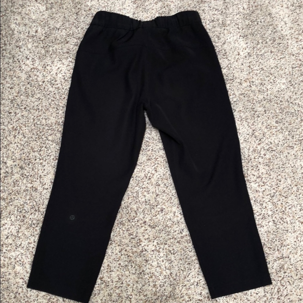 Lululemon crop on the fly woven pants